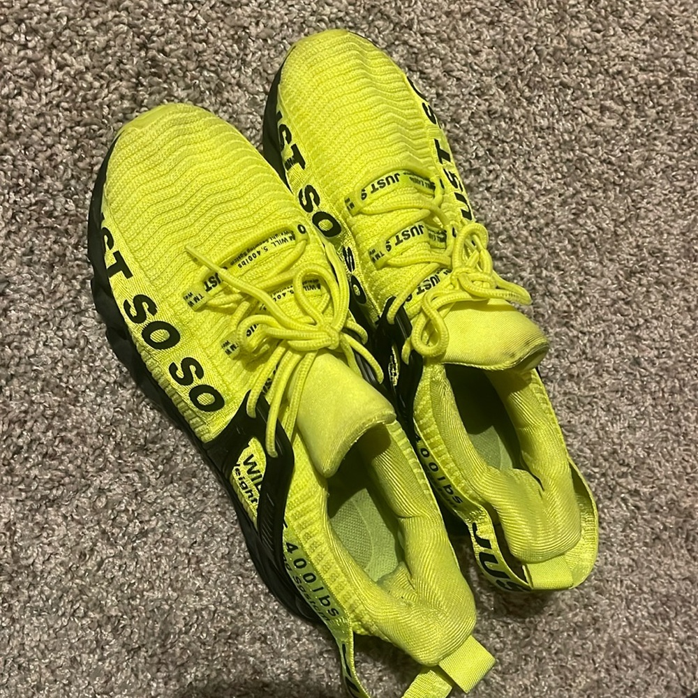 Great running / walking shoes!